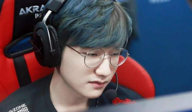 特点是利用 特点是利用