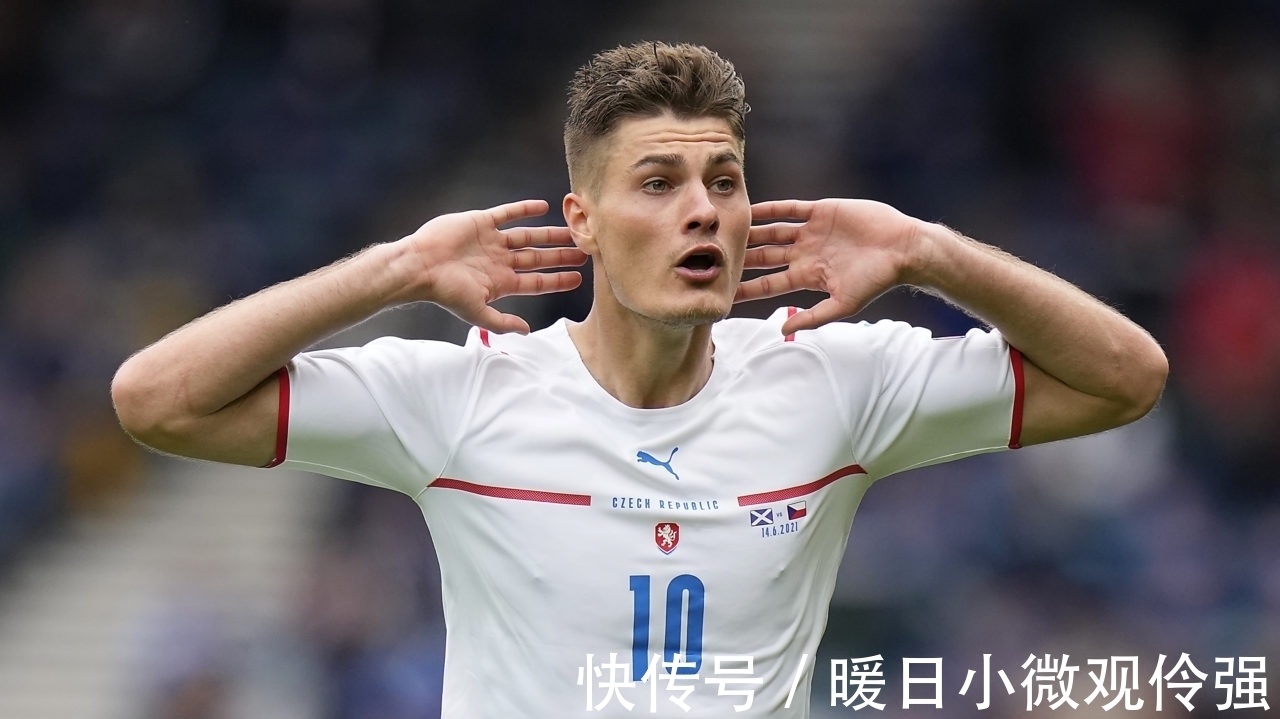 场外观众的 场外观众的