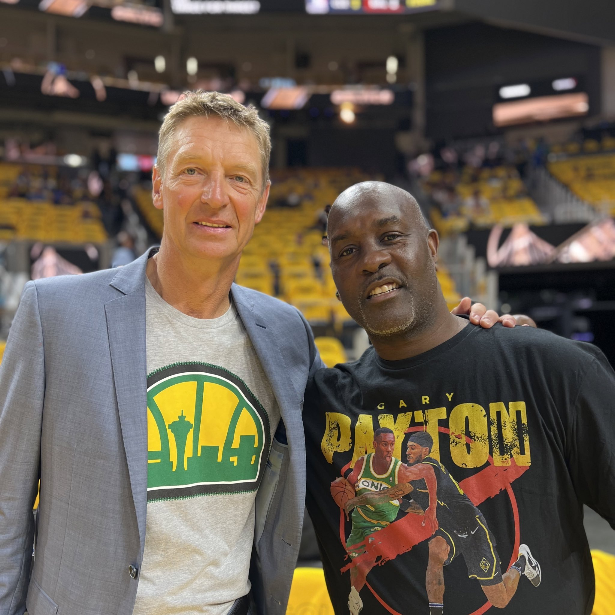 足联对于朝 足联对于朝