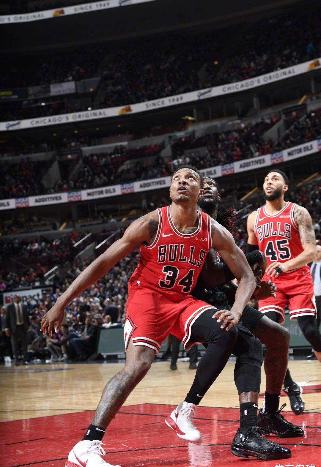 一位年轻后 一位年轻后