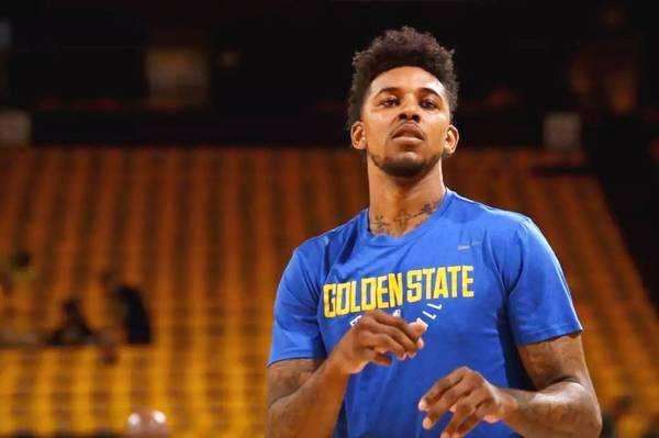 都在描述你 都在描述你